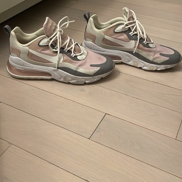 Nike Airmax 270 React size 9.5 - Picture 2 of 6